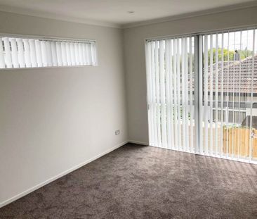 MANUREWA, 5 BEDROOMS - Photo 5
