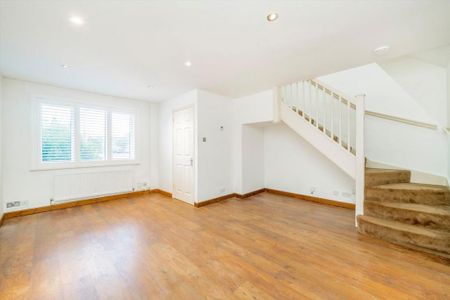 3 bedroom detached house to rent - Photo 2