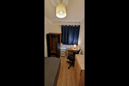 Room in a Shared House, Ashton House, SW15 - Photo 3