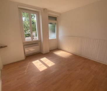Location Appartement 2 pièces 53m² LE CREUSOT 71200 - Photo 2