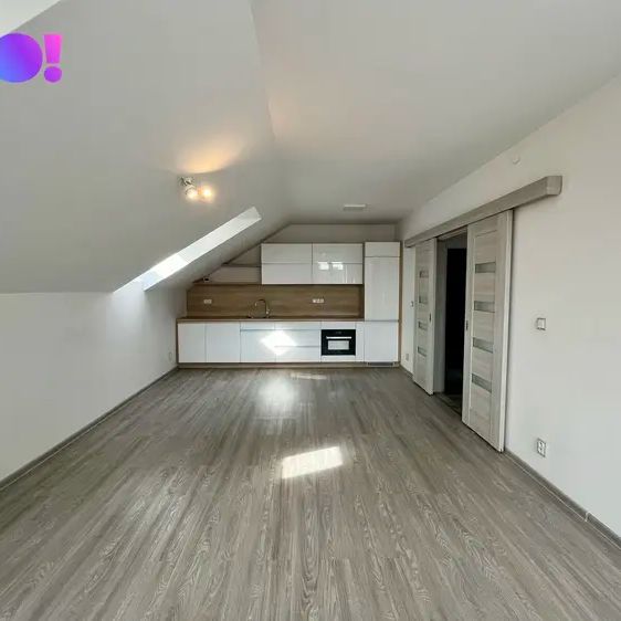 Pronájem bytu 2+kk, ul. Pod Zvonek, Český Těšín - Photo 1