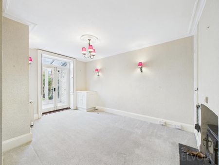 4 bedroom terraced house to rent - Photo 3