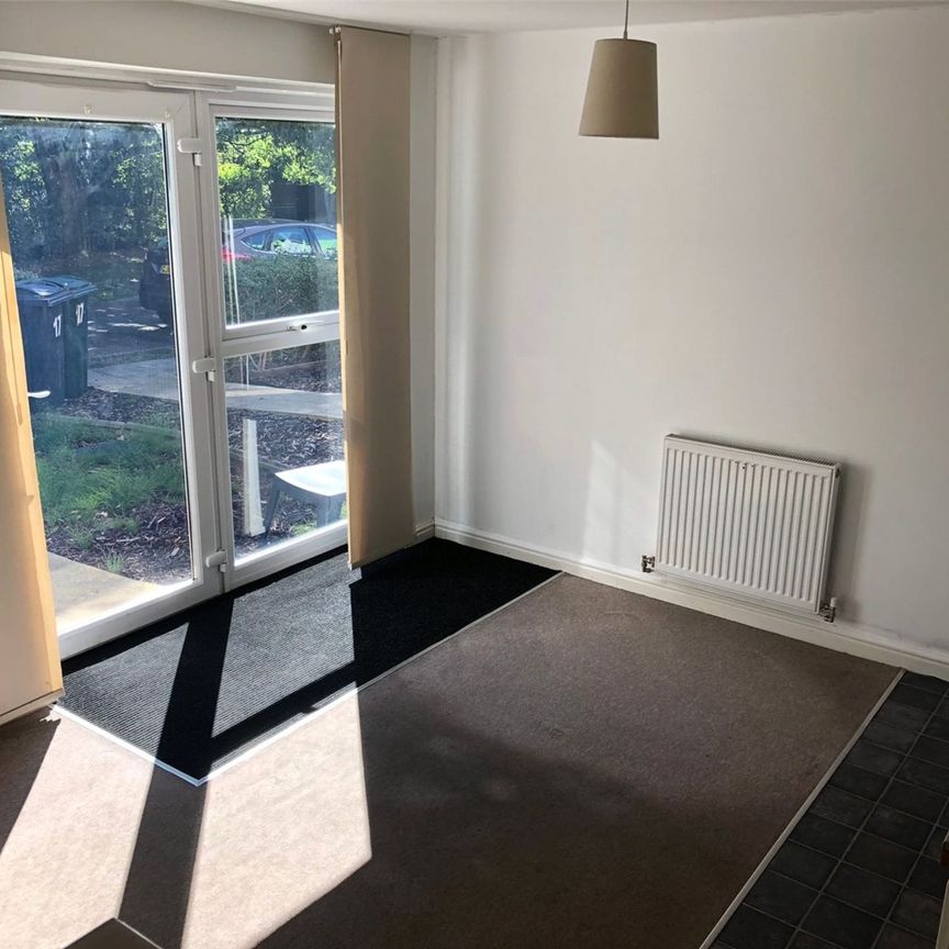 18, Merlin Way - Photo 1