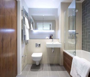 Rent at the iconic Thames Quarter; situated in this modern rental c... - Photo 5