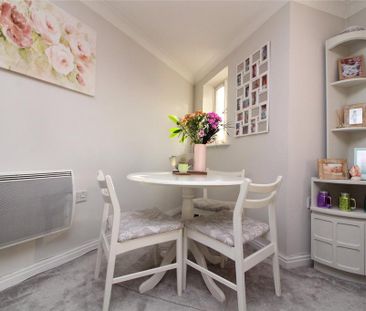 2 bedroom apartment to rent - Photo 4