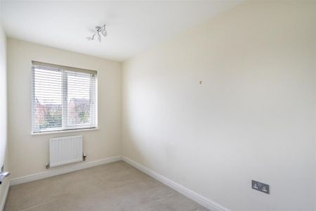 3 bedroom terraced house to rent - Photo 3