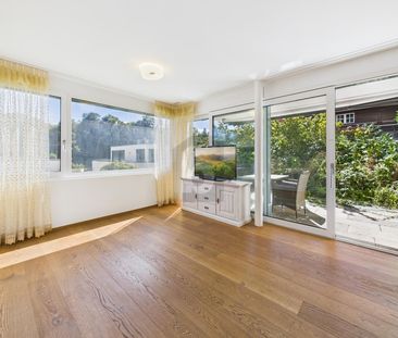 LIGHT-FLOODED WITH TERRACE - Photo 2