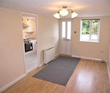 The Links, Hawthorn, Corsham, SN13 - Photo 1