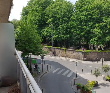 Paris 18 Studio meublé avec alcove nuit et balcon - Photo 1