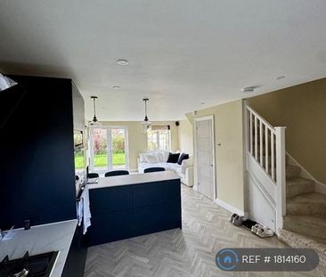 3 bedroom end of terrace house to rent - Photo 4