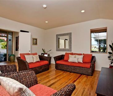 Property Management190B East Coast Road, Castor Bay - House for Rent - Photo 4