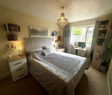 South Lea Close, Braunton, EX33 - Photo 4