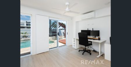 Stylish Single-Level Home with Poolside Cabana - Photo 5