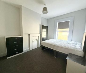 5 bedroom terraced house to rent - Photo 5