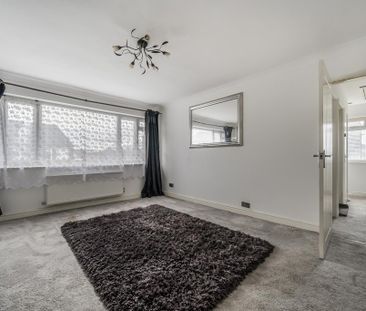 2 bedroom maisonette to rent - Photo 2