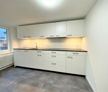 Helle, sehr schön sanierte Wohnung - Photo 3