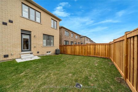 For Lease - 35 Conarty Crescent, Whitby, Ontario - Photo 2