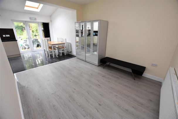 4 bedroom house to rent - Photo 1