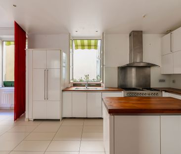 Location Appartement 4 pièces 127m² LYON 2ème - Photo 5