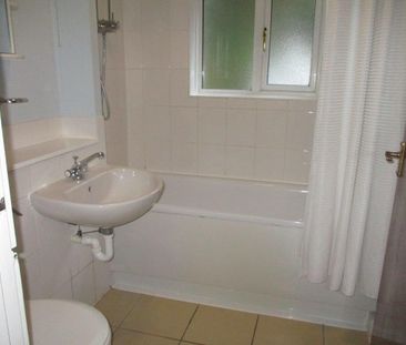 The Dell, Old St. Albans Court, Nonington - Photo 4