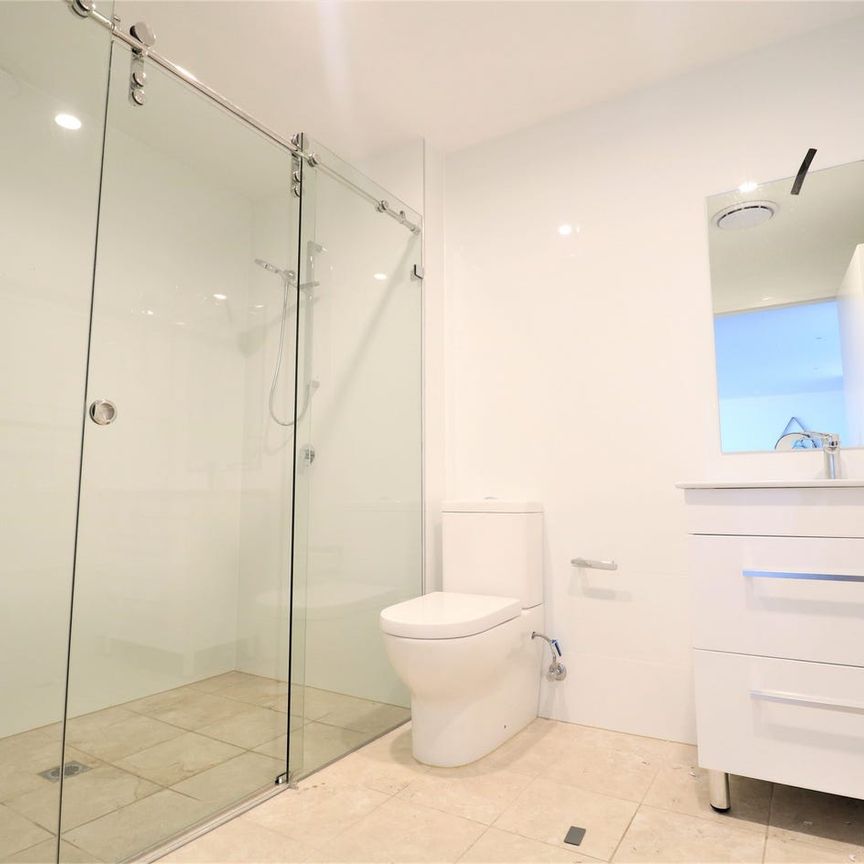 MODERN APARTMENT ,AS NEW CONDITION - Photo 1