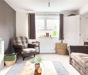 3 bedroom semi-detached house to rent - Photo 2