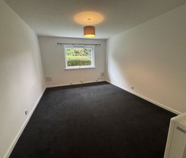 Clifden Blue Court, Dundee - Photo 1