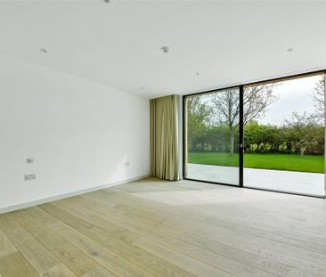 4 bedroom detached house to rent - Photo 2