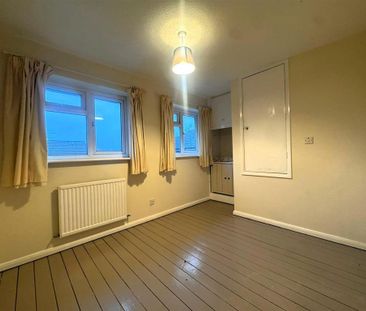 3 bedroom detached house to rent - Photo 2