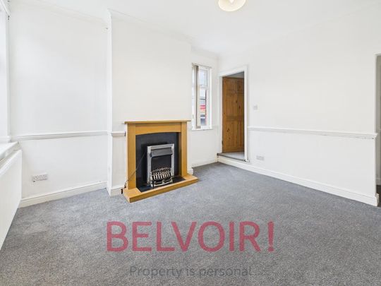 2 bedroom end of terrace house to rent - Photo 1