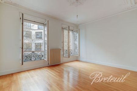 Appartement à louer à Paris 8Ème - Photo 3