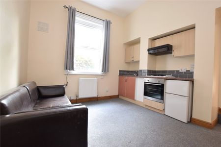 13, Brookfield Road, Meanwood, Leeds, LS6 4EJ - Photo 2