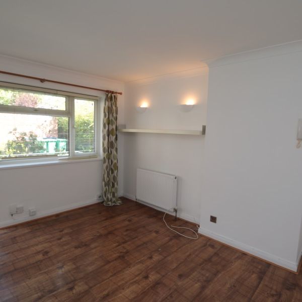 Surbiton Court, Surbiton - 1 bedroomProperty for lettings - Seymours - Photo 1