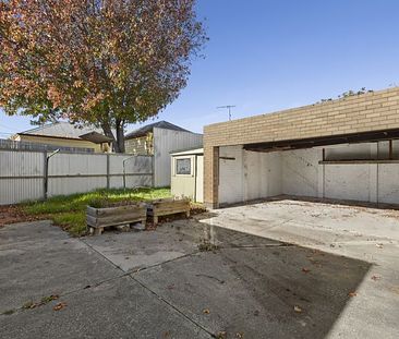 240 Kilgour Street, Geelong - Photo 2