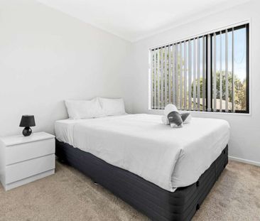 Charming Home on Jupiter Street, Papakura - Photo 1