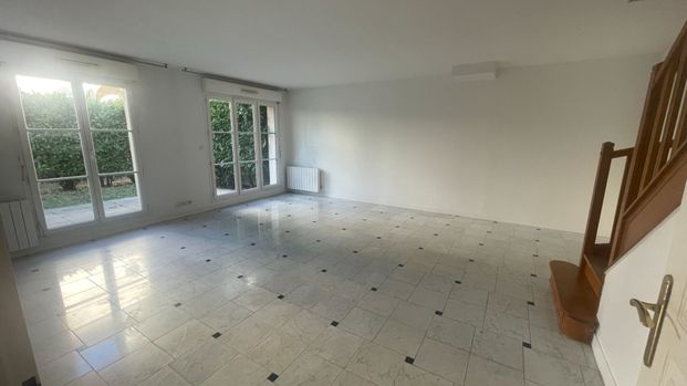 Location Maison 5 pièces 125m² - Photo 1