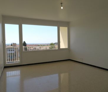 T2, 57m²+Parking Nîmes, Rue des Bananiers, 625€ H.C - Photo 4