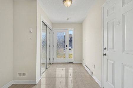 For Lease - 575 Roundleaf Way, Kanata, Ontario - Photo 2