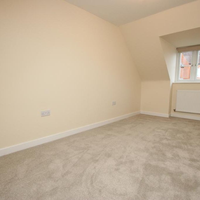 1 bedroom coach house to rent - Photo 1
