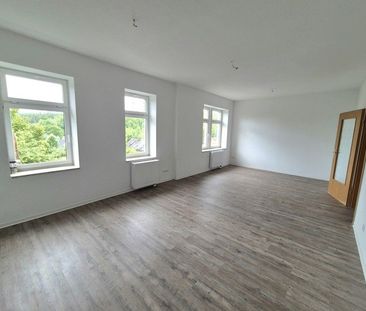 Blick ins Grüne! Bei Anmietung erhalten Sie 2 Monate grundmietfrei! - Photo 1