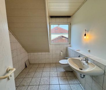 Eine 3-Zimmer Dachgeschosswohnung in Wiesbaden-Naurod sucht neue Be... - Photo 1