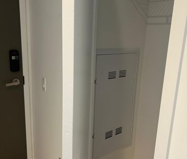 For Lease - 448 Burnhamthorpe Road Unit# 1412, Mississauga, Ontario - Photo 4