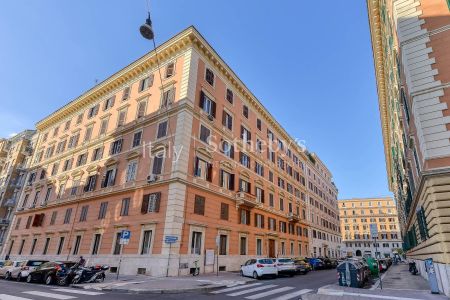 Elegante residenza di rappresentanza nel quartiere Prati - Photo 4