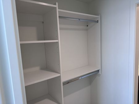 Luxury 3 Bed + Den Condo at Water Street by the Park - Photo 5