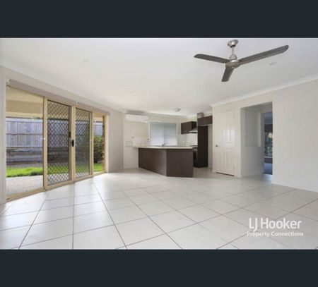 10 Outlook Court, Kallangur, Qld 4503 - Photo 2