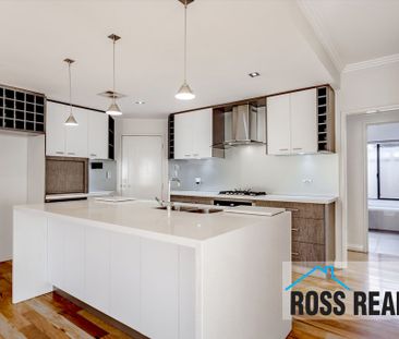 Modern Family Living - Photo 4