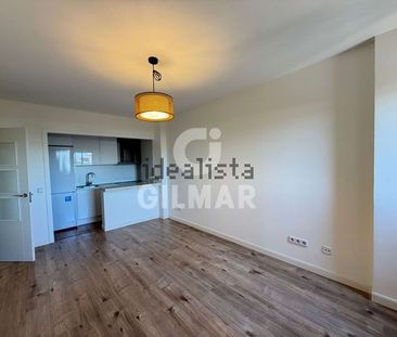 Alquiler de piso en Avenida de Badajoz - Photo 2