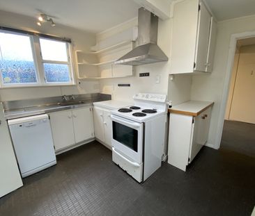Cute & compact on the coast - Photo 4