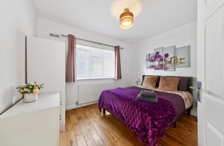 4 bedroom semi-detached bungalow to rent - Photo 5