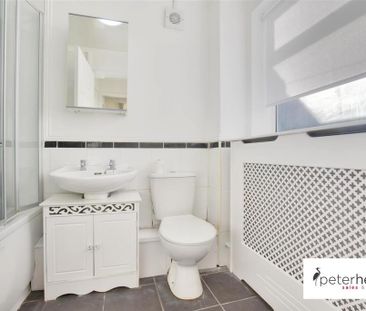 3 bedroom terraced house to rent - Photo 5